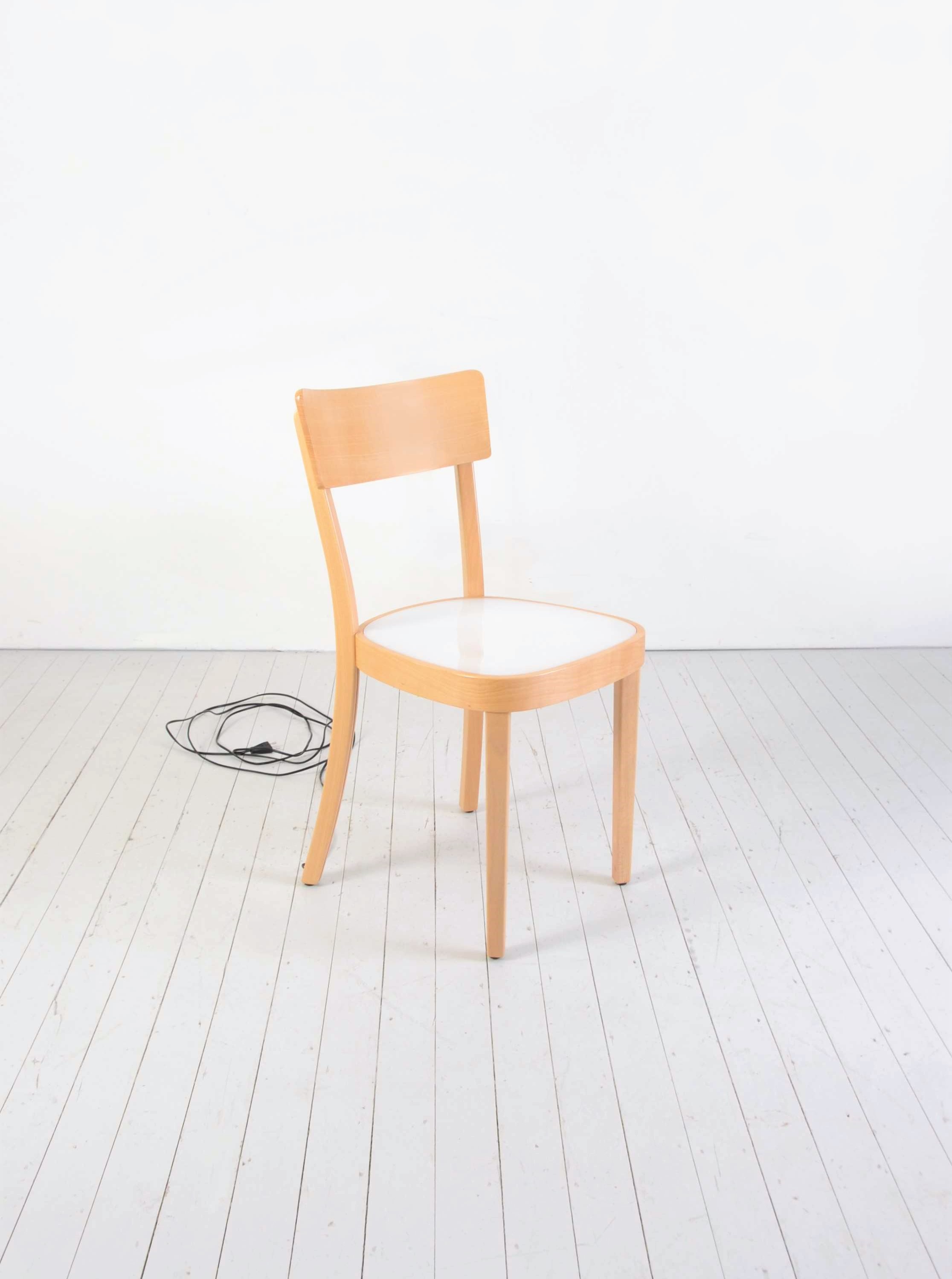 Stuhl- Atelier N2
